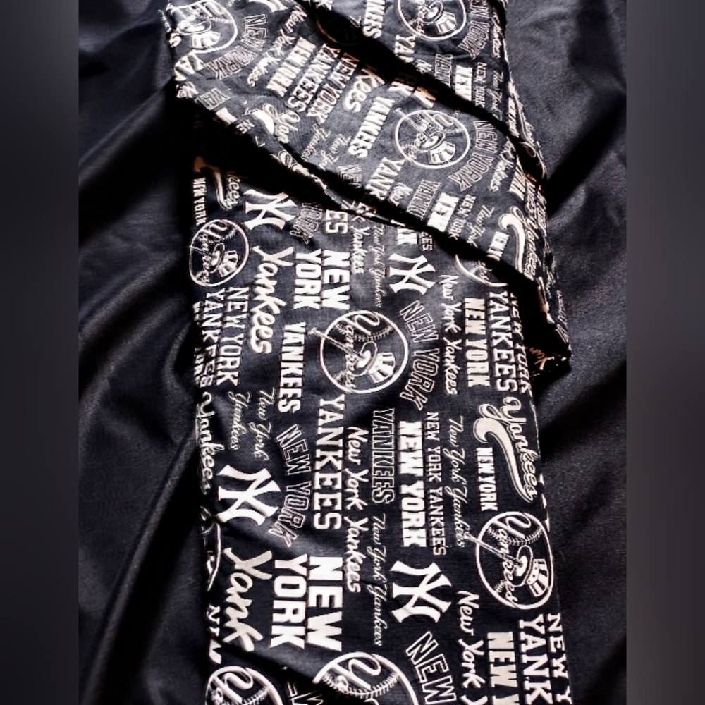 New York Yankees Black and White Fabric Over 10 Yards